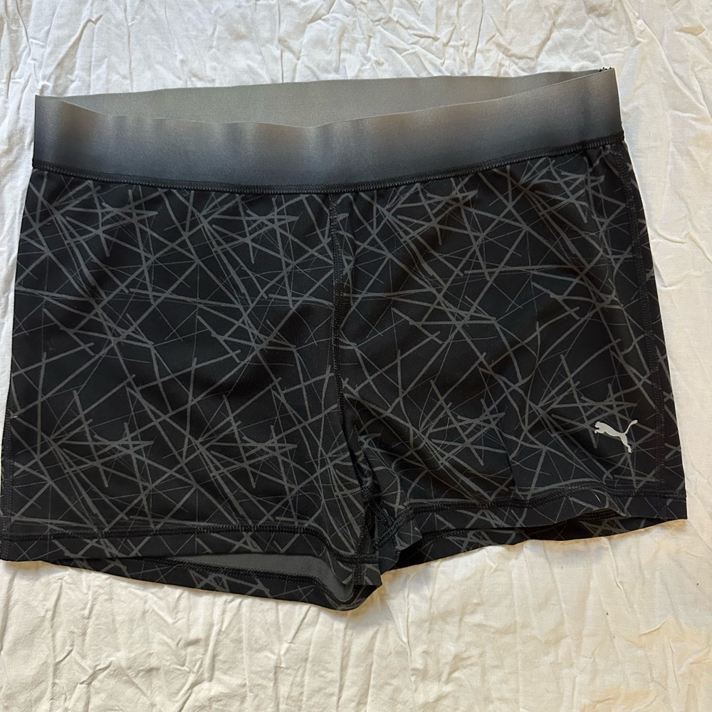 Puma Women's Geometric Black and Gray Shorts